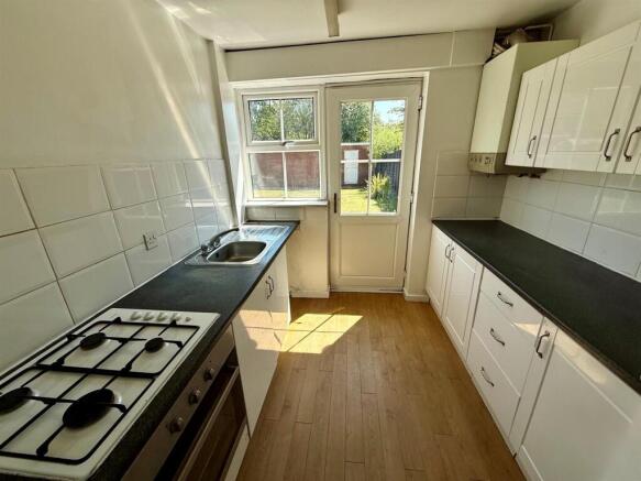 WR32 Kitchen.jpg