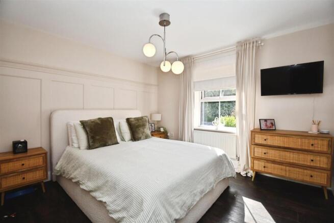 3 bed Semi-Detached for sale Image 9