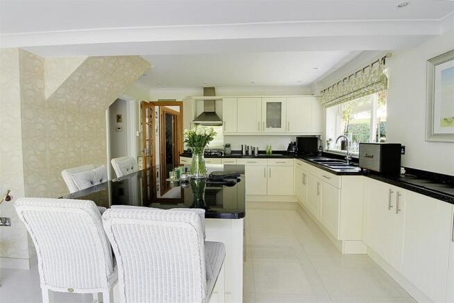 kitchen a.jpg