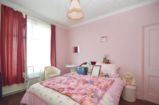 Bed1.jpg