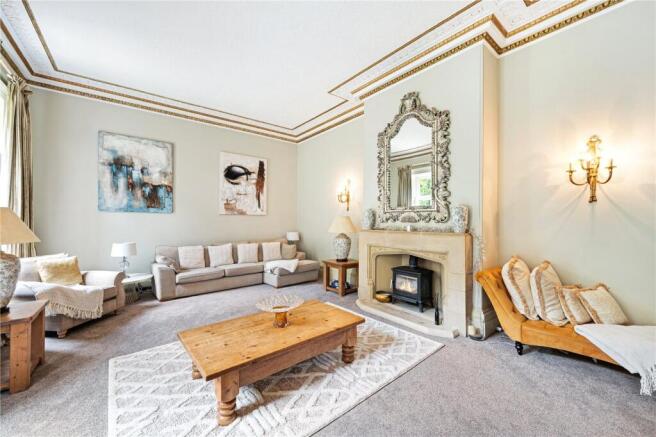 6 bed Detached for sale Image 4