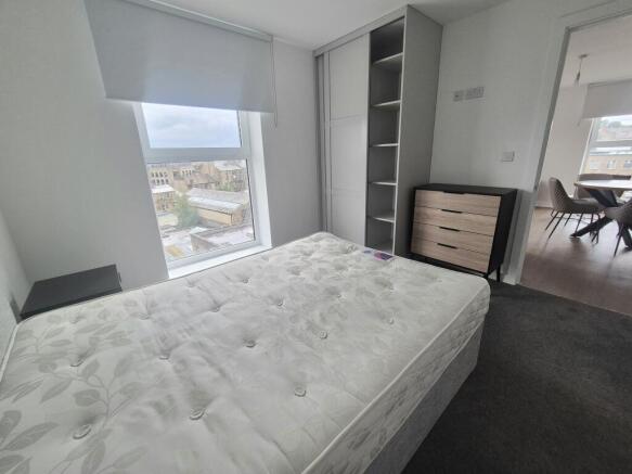 2 bed Apartment to rent Image 11