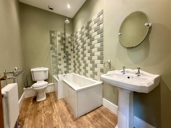 4 bed Terraced for sale Image 6