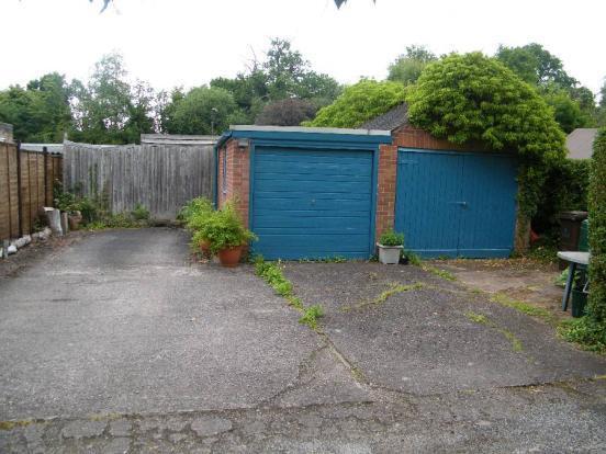 Garage/Parking Area