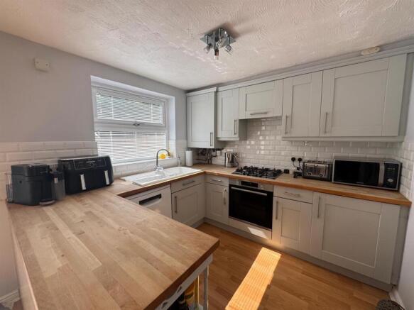 3 bed Town House for sale Image 10