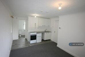 6, Violet Close, Bedford MK42 0SQ
