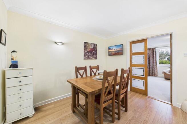 2 bed Ground Flat for sale Image 5