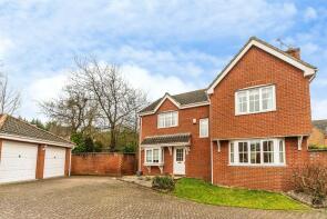 43, Juno Way, Rushey Platt, Swindon SN5 8ZD
