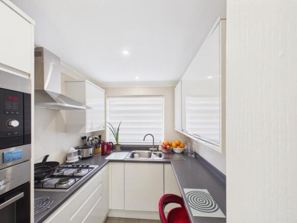 2 bed Semi-Detached Bungalow for sale Image 9