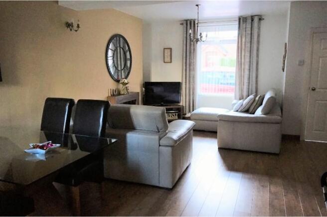 Lounge/Dining Room