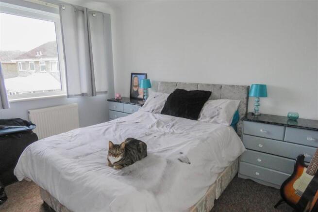 Bedroom 2.JPG