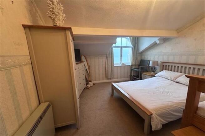 2 bed Flat for sale Image 8