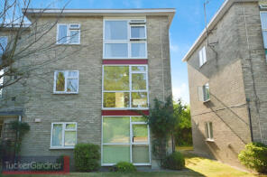 10, Lilac Court, Cambridge CB1 7AY
