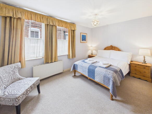 3 bed Terraced for sale Image 8