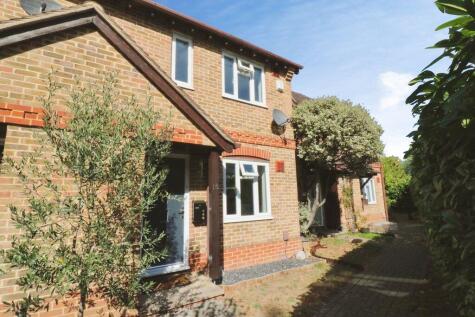 St. Thomas Walk, Colnbrook