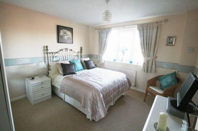 FRONT BEDROOM