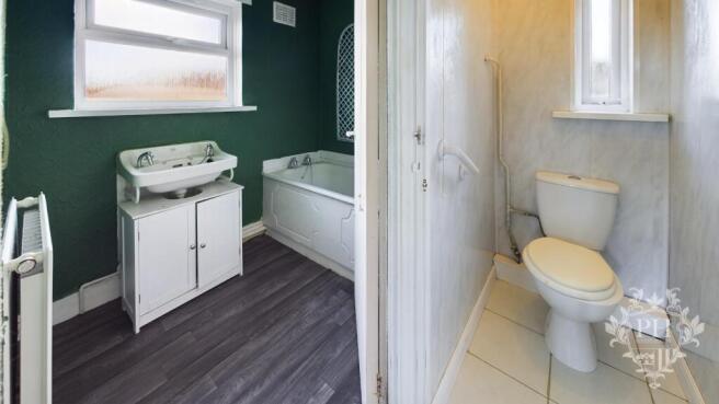 3 bed Semi-Detached for sale Image 9