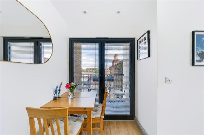 Balham Hill, SW12 photo 4