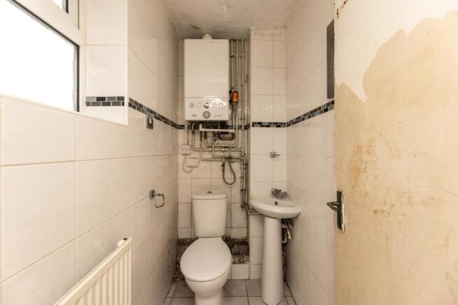 3 bed Semi-Detached for sale Image 7