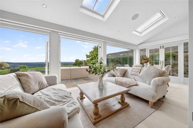 4 bed Detached for sale Image 7