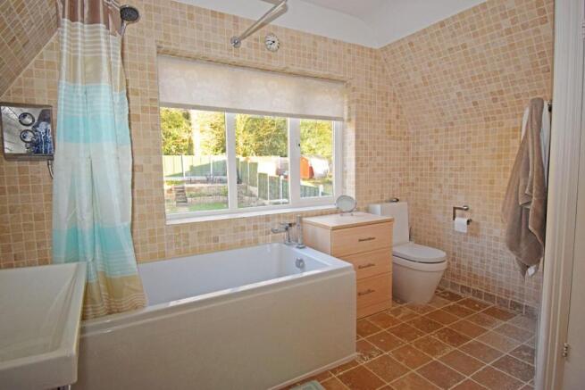 136 Old Birmingham Road, bathroom 1.jpg