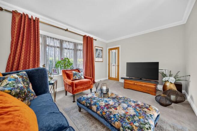 4 bed Detached for sale Image 4