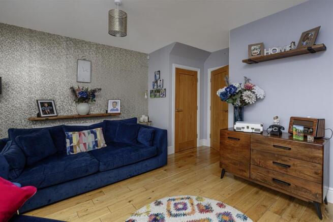 4 bed Terraced for sale Image 12