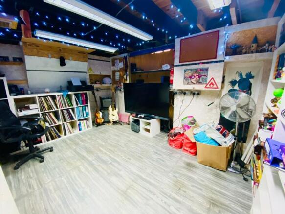 Photo 13