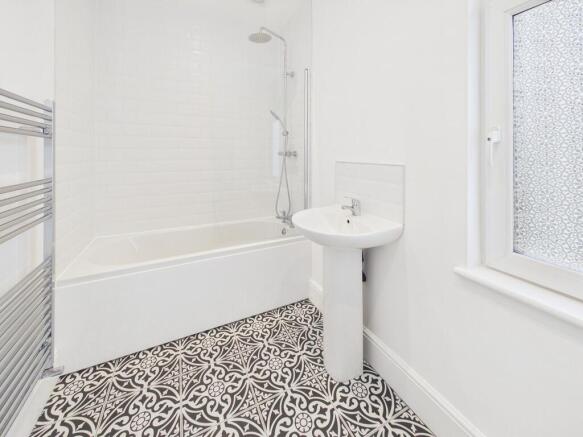 3 bed Semi-Detached for sale Image 12