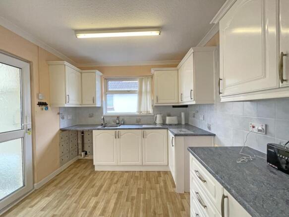 Shirburn Road 38 - Kitchen Front.jpg