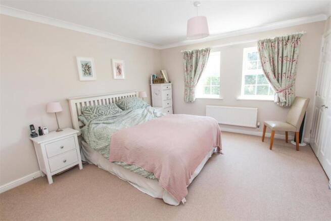 Bedroom 1.jpg