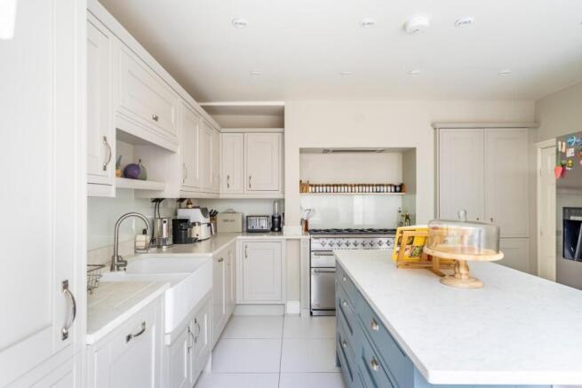 4 bed Terraced for sale Image 7