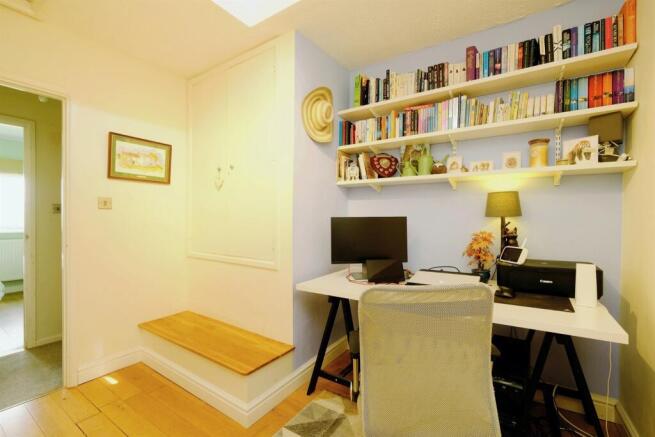 Photo 10