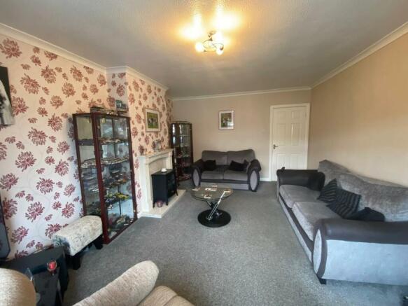 75 chantry living room 2.jpg