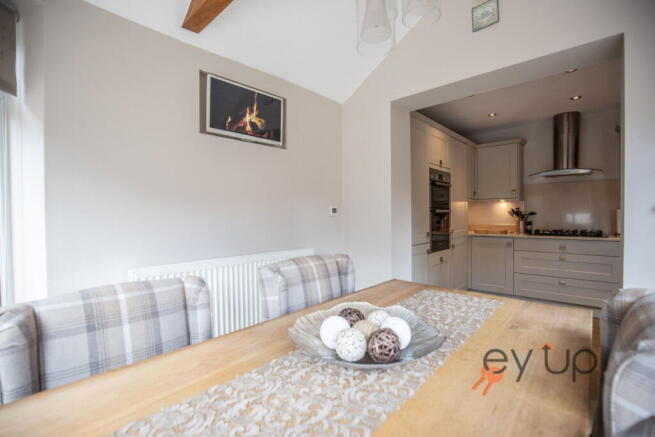 3 bed Semi-Detached for sale Image 9