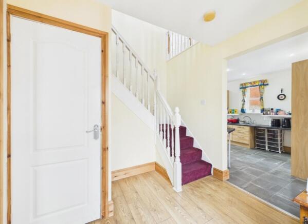 3 bed Detached for sale Image 8
