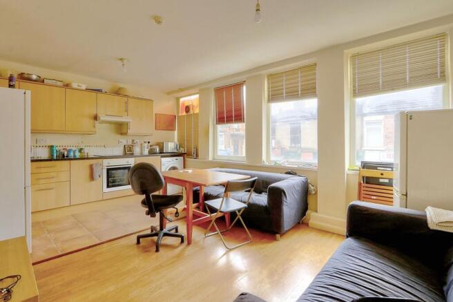18 bed Block of Apartments for sale Image 6