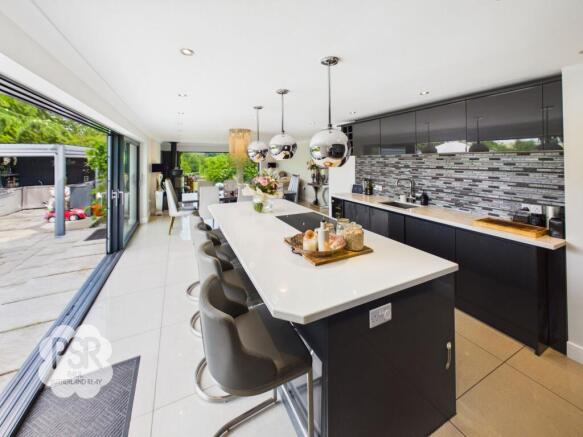 Open-Plan Kitchen & Dining Room