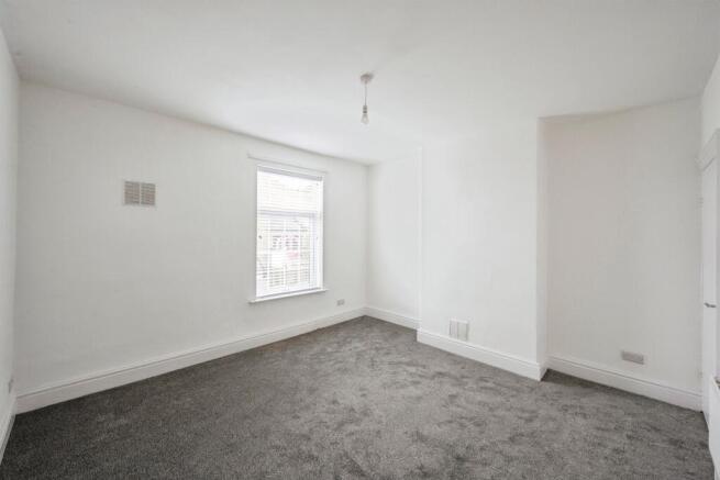 2 bed Terraced for sale Image 9