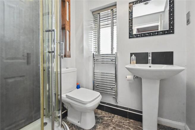 4 bed Detached for sale Image 11
