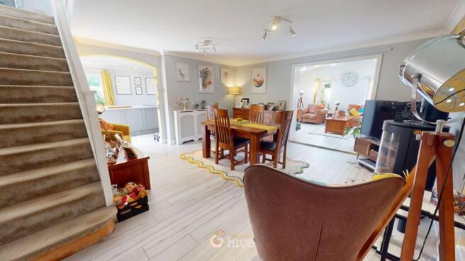 4 bed Detached for sale Image 7