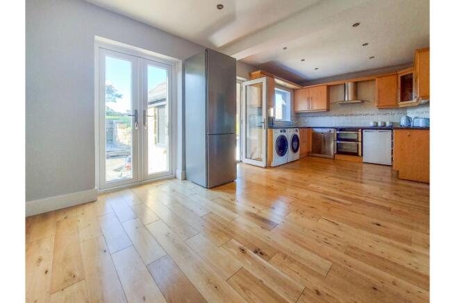 Kitchen/Dining Room