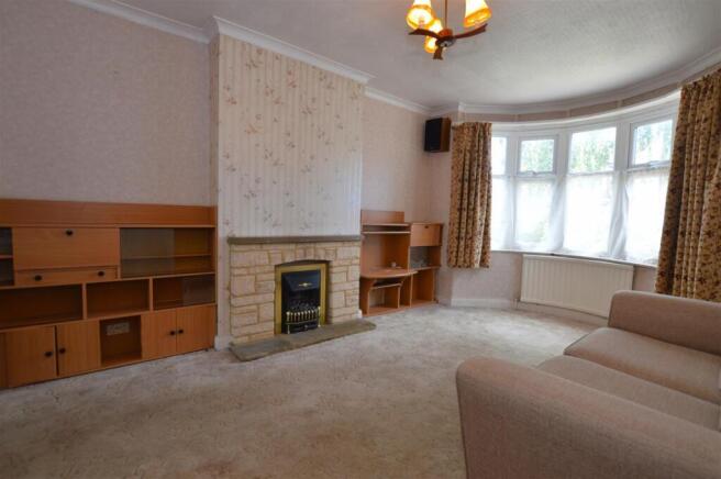 139 Lyndhurst Avenue living room.JPG