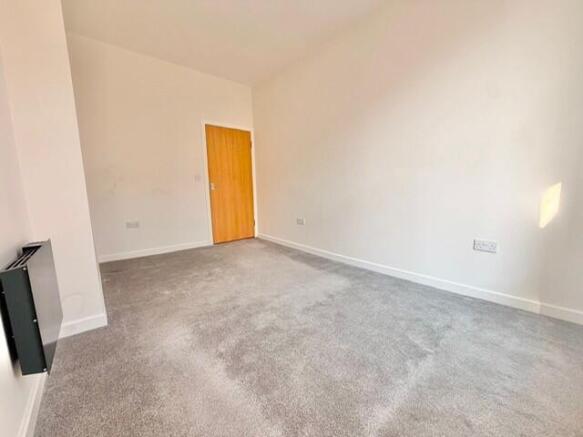 1 bed Apartment to rent Image 6