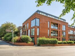 Flat 1, 66 Trafalgar House, Worple Road, London SW19 4BP
