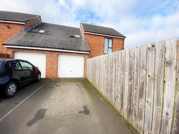 Garage & Parking