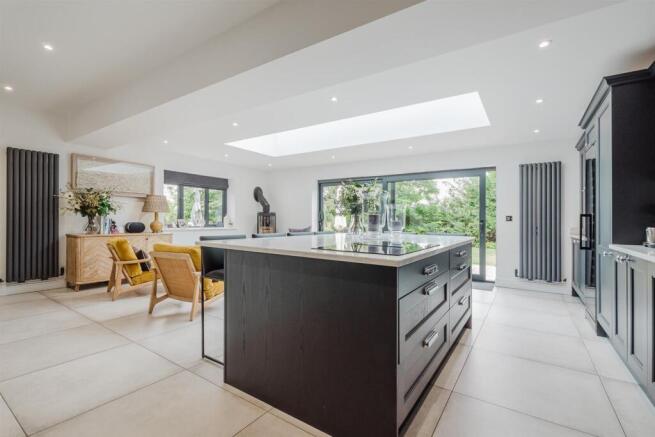 Dining Kitchen & Family Room