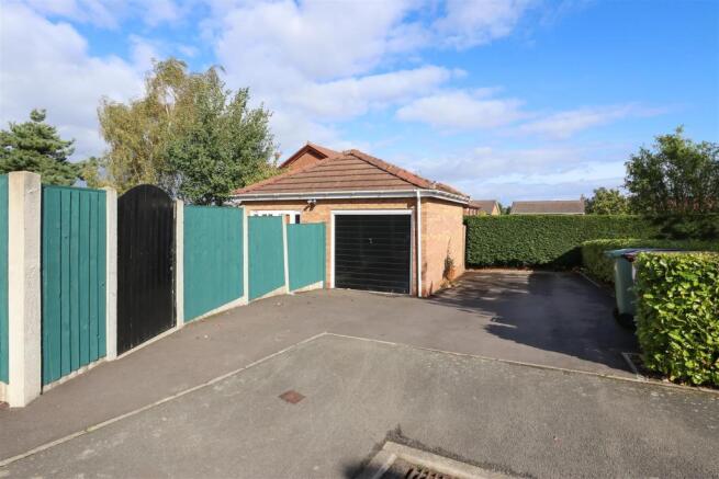 Driveway.jpg