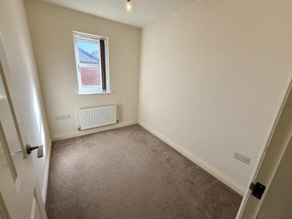 3 bed House to rent Image 10