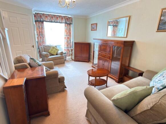 Lounge Pic 1